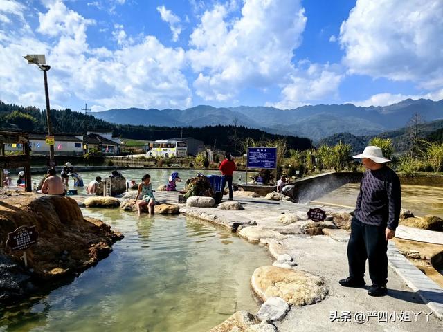 冬季旅居腾冲，去石墙野温泉晒晒太阳泡泡脚，真的是一种享受