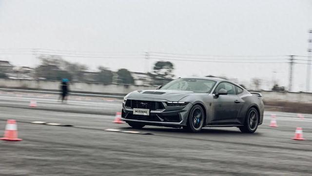 2024的大排量油车！福特Mustang Dark Horse，性能党福音！