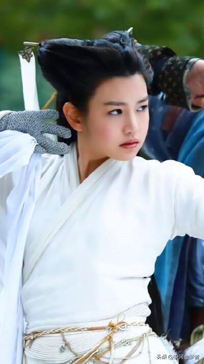 长相磕碜却演“绝世美女”，丑不自知的5位女星，到底谁给的自信